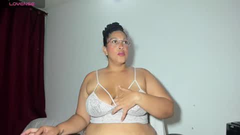 Snapshot of kathya_rabbit chatting on 02/19/26, 01:23 Kathye online show from 02/19/26, 01:23