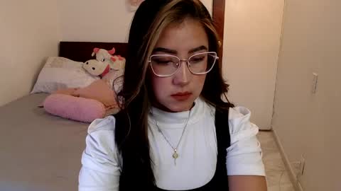 Snapshot of kathyrose_ chatting on 05/15/26, 10:28 Kathy online show from 05/15/26, 10:28