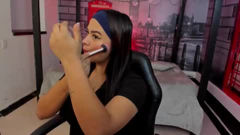 Snapshot of katia_bigboobs11 chatting on 10/31/25, 09:43 Katia online show from 10/31/25, 09:43