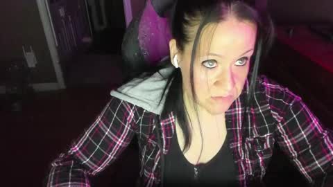 Snapshot of katie227 chatting on 01/12/25, 03:28 Katie online show from 01/12/25, 03:28