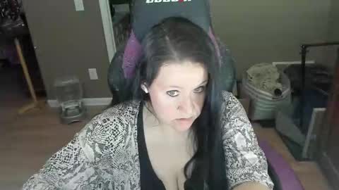 Snapshot of katie227 chatting on 01/30/25, 02:06 Katie online show from 01/30/25, 02:06