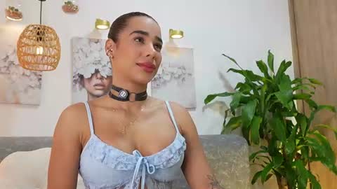 Snapshot of katiecruz_ chatting on 07/20/26, 10:39 Katie online show from 07/20/26, 10:39