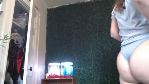 Snapshot of katieericson13 chatting on 12/29/24, 06:27 Kate online show from 12/29/24, 06:27