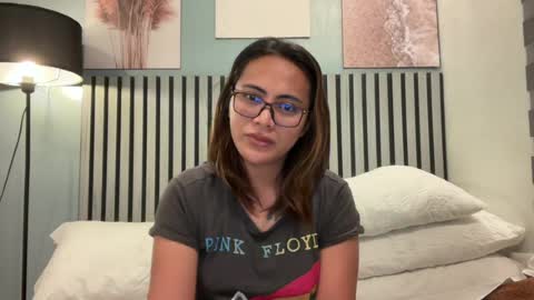 Snapshot of katiefrox_ chatting on 07/14/26, 10:21 katiefrox online show from 07/14/26, 10:21