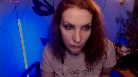 Katie online show from 12/17/25, 01:55