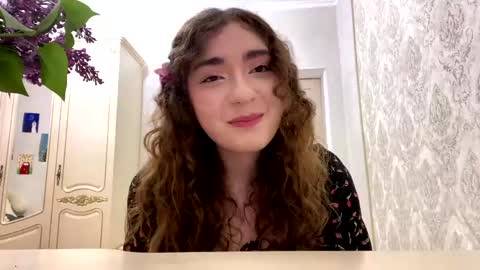 Snapshot of katinaflatau chatting on 05/08/26, 07:41 Rosie online show from 05/08/26, 07:41