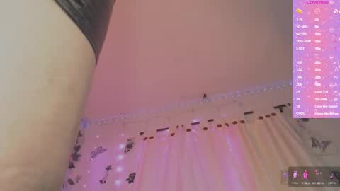 Johanna  online show from 11/13/25, 04:55