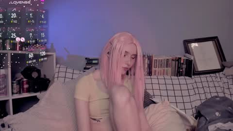 Snapshot of katkittykate chatting on 12/04/25, 03:54 katkittykate online show from 12/04/25, 03:54