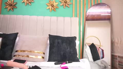 K A T L Y N  online show from 09/14/25, 06:29