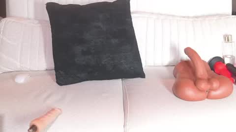K A T L Y N  online show from 06/27/26, 06:46