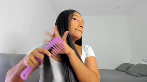 Follow me on instagram and twitter as correaktnees online show from 03/02/25, 07:21