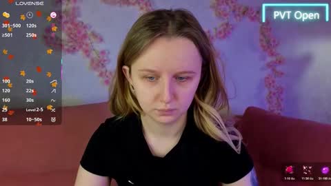 Katrina Bail online show from 11/23/25, 04:23