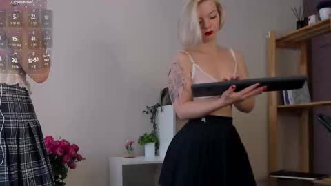 Snapshot of katrina_carter chatting on 09/16/25, 03:29 katrina_carter online show from 09/16/25, 03:29