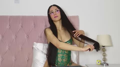 katrina clark online show from 04/20/26, 10:11