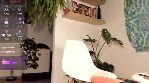 Katrina Ricci online show from 12/20/24, 11:00