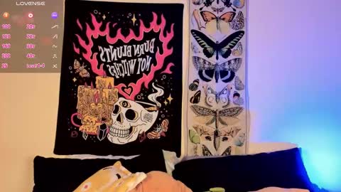 Katrina Ricci online show from 11/14/25, 05:28