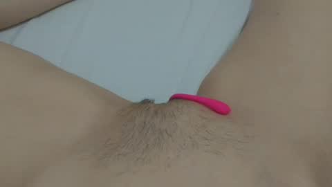 Snapshot of katrinna_arinna chatting on 01/14/25, 01:17 katrina dont forget to give me thumbs up online show from 01/14/25, 01:17