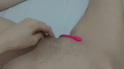 Snapshot of katrinna_arinna chatting on 01/16/25, 08:36 katrina dont forget to give me thumbs up online show from 01/16/25, 08:36