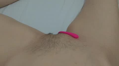 Snapshot of katrinna_arinna chatting on 01/21/25, 06:22 katrina dont forget to give me thumbs up online show from 01/21/25, 06:22