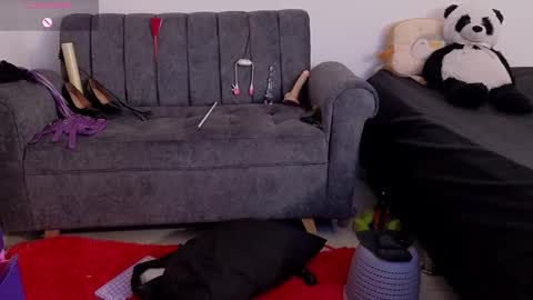 Snapshot of katt_bdsm chatting on 02/21/25, 02:27 Katt online show from 02/21/25, 02:27