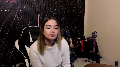 Snapshot of katt_bdsm chatting on 01/13/26, 04:12 Katt online show from 01/13/26, 04:12