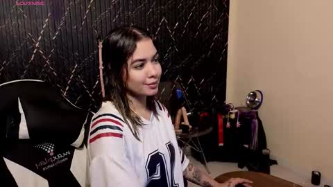 Snapshot of katt_bdsm chatting on 01/18/26, 03:49 Katt online show from 01/18/26, 03:49