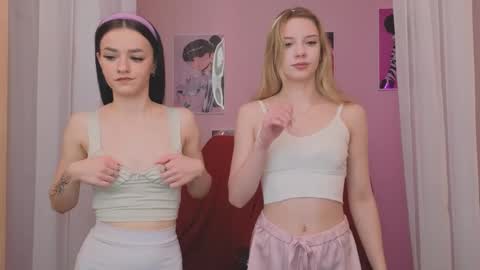 katt_yy online show from 02/23/25, 12:37