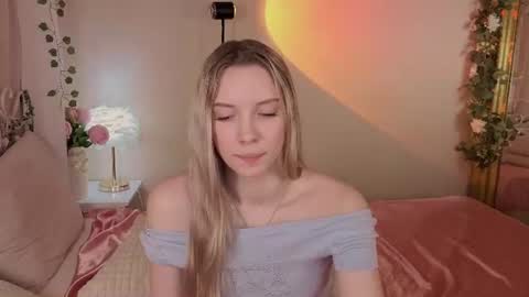 katt_yy online show from 06/26/26, 05:12