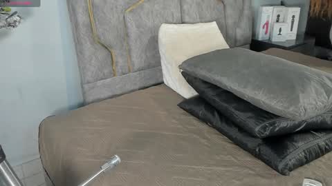 Snapshot of kattejordan chatting on 01/10/25, 03:50 Katerine online show from 01/10/25, 03:50