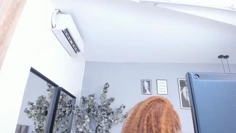 Snapshot of kattejordan chatting on 01/12/25, 04:40 Katerine online show from 01/12/25, 04:40