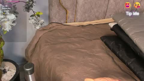 Snapshot of kattejordan chatting on 02/04/25, 03:44 Katerine online show from 02/04/25, 03:44