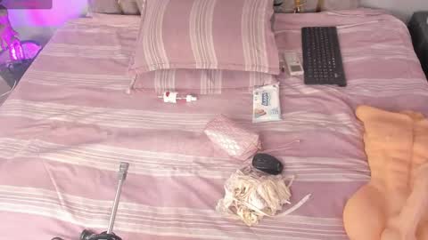 Snapshot of kattejordan chatting on 10/05/25, 09:34 Katerine online show from 10/05/25, 09:34