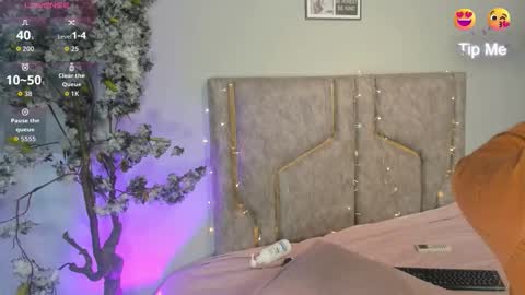 Snapshot of kattejordan chatting on 11/04/25, 03:49 Katerine online show from 11/04/25, 03:49