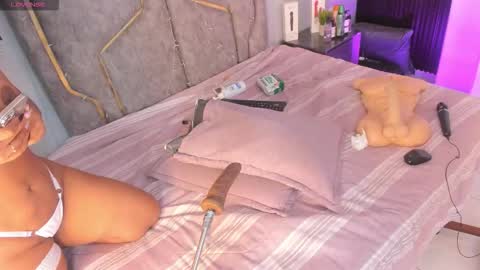 Snapshot of kattejordan chatting on 11/07/25, 03:50 Katerine online show from 11/07/25, 03:50