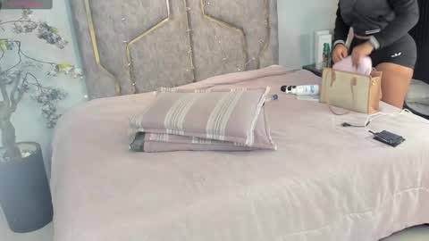 Snapshot of kattejordan chatting on 11/10/25, 03:38 Katerine online show from 11/10/25, 03:38