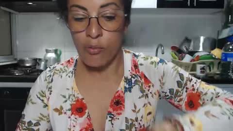 Snapshot of kattleyagray chatting on 12/22/25, 10:07 KattleyaGrey online show from 12/22/25, 10:07