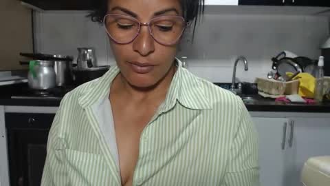 Snapshot of kattleyagray chatting on 01/15/26, 08:12 KattleyaGrey online show from 01/15/26, 08:12