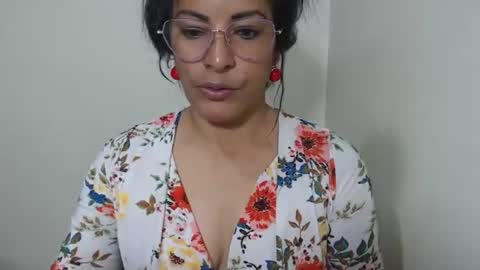 Snapshot of kattleyagray chatting on 07/10/26, 07:27 KattleyaGrey online show from 07/10/26, 07:27