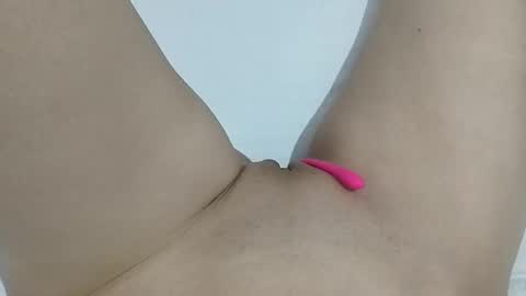 Snapshot of kattrinah_nikitta chatting on 10/04/25, 07:23 nikitta online show from 10/04/25, 07:23