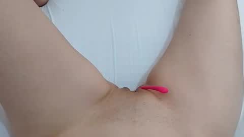 Snapshot of kattrinah_nikitta chatting on 11/20/25, 01:22 nikitta online show from 11/20/25, 01:22