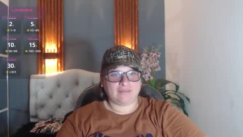Snapshot of katty_findom_ chatting on 03/26/26, 09:04 katty online show from 03/26/26, 09:04