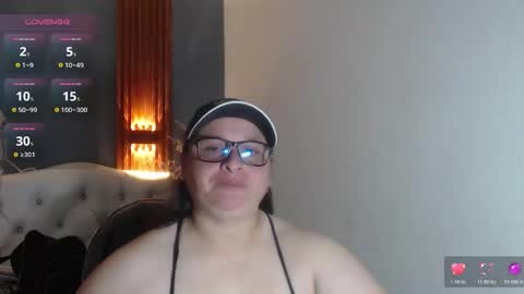 Snapshot of katty_findom_ chatting on 04/16/26, 01:01 katty online show from 04/16/26, 01:01
