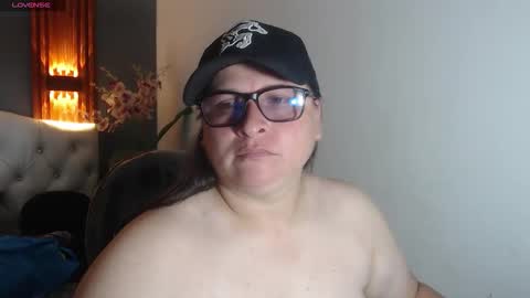 Snapshot of katty_findom_ chatting on 04/17/26, 11:57 katty online show from 04/17/26, 11:57