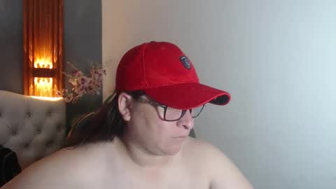 Snapshot of katty_findom_ chatting on 04/19/26, 10:14 katty online show from 04/19/26, 10:14