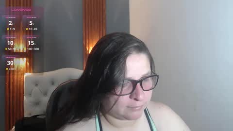Snapshot of katty_findom_ chatting on 04/25/26, 12:08 katty online show from 04/25/26, 12:08