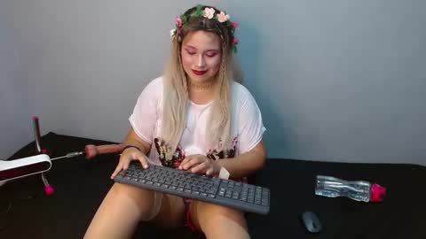 Snapshot of katty_loveless chatting on 10/12/25, 05:50 Katty Loveless online show from 10/12/25, 05:50