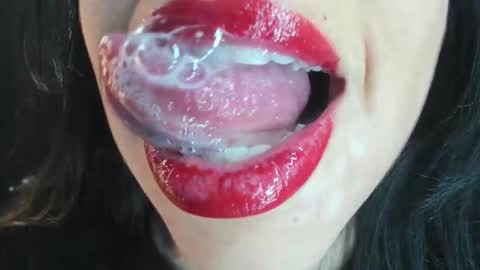 Snapshot of katty_mouth chatting on 12/13/25, 08:47 Katty online show from 12/13/25, 08:47
