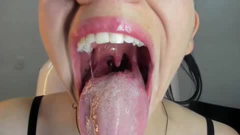 Snapshot of katty_mouth chatting on 01/09/26, 08:43 Katty online show from 01/09/26, 08:43