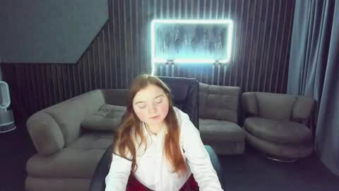 Katty online show from 10/27/25, 06:28