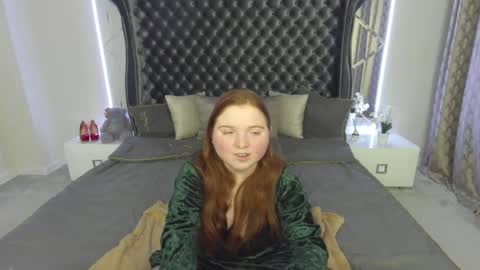 Katty online show from 11/08/25, 06:40